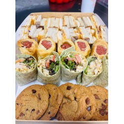 The World Cup Midnight Feast Box (Feeds 5)